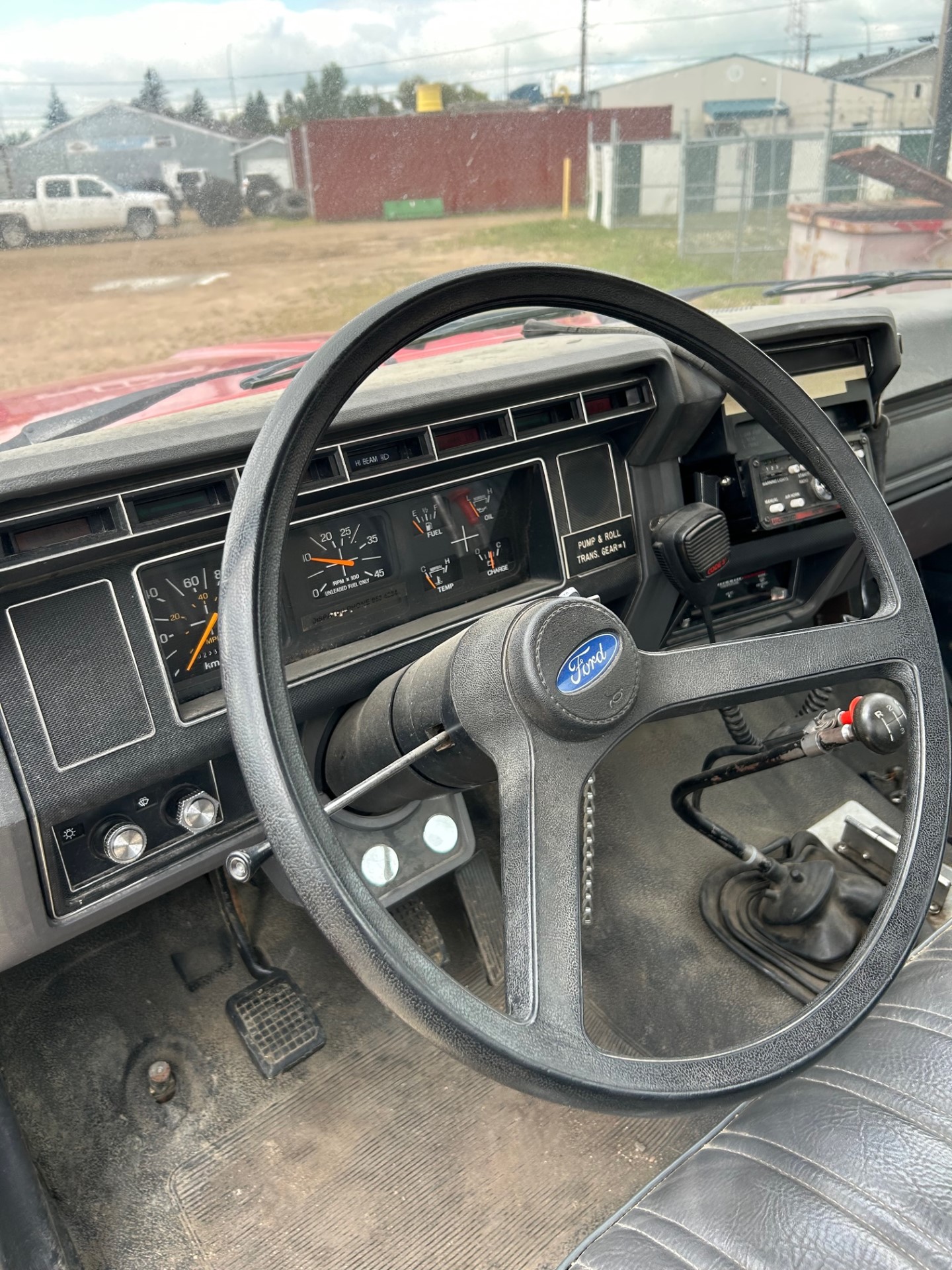 1992 Ford F700 